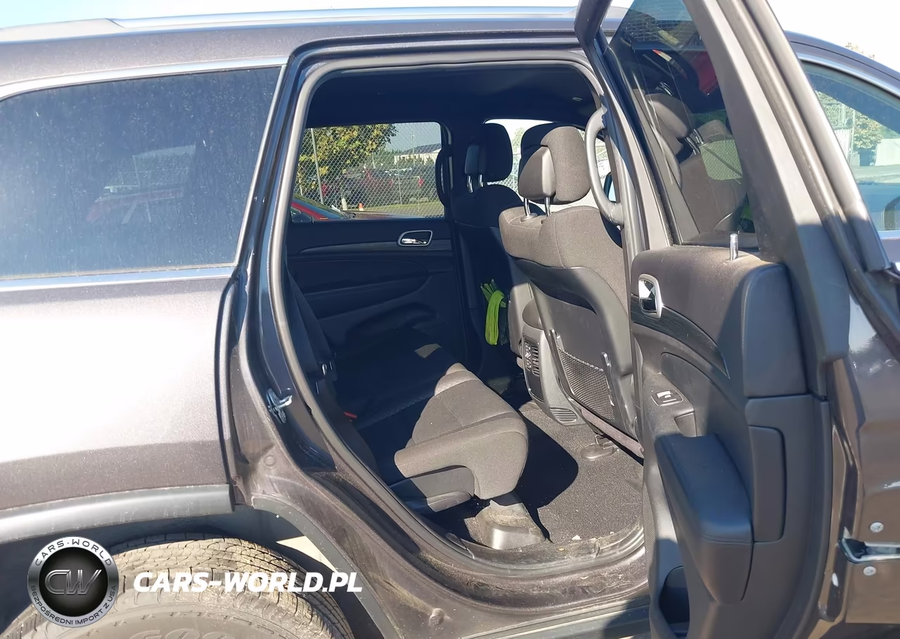 2020 Jeep Grand Cherokee Laredo E 4X4 VIN:1C4RJFAG6LC335687 - 8
