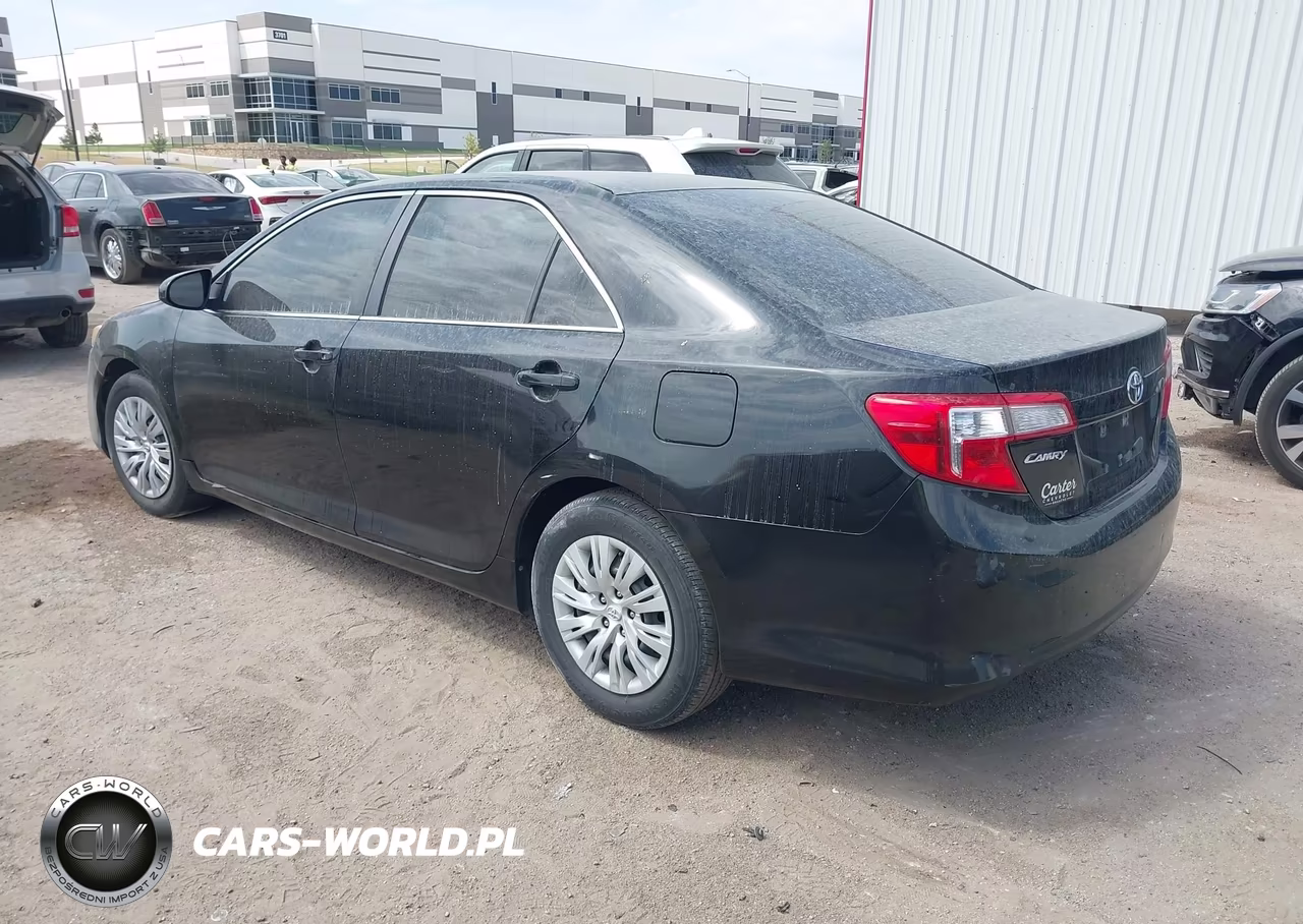 2014 Toyota Camry L VIN:4T4BF1FK0ER406609 - 3