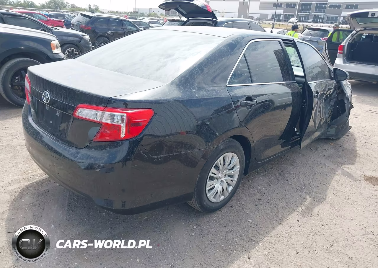 2014 Toyota Camry L VIN:4T4BF1FK0ER406609 - 4