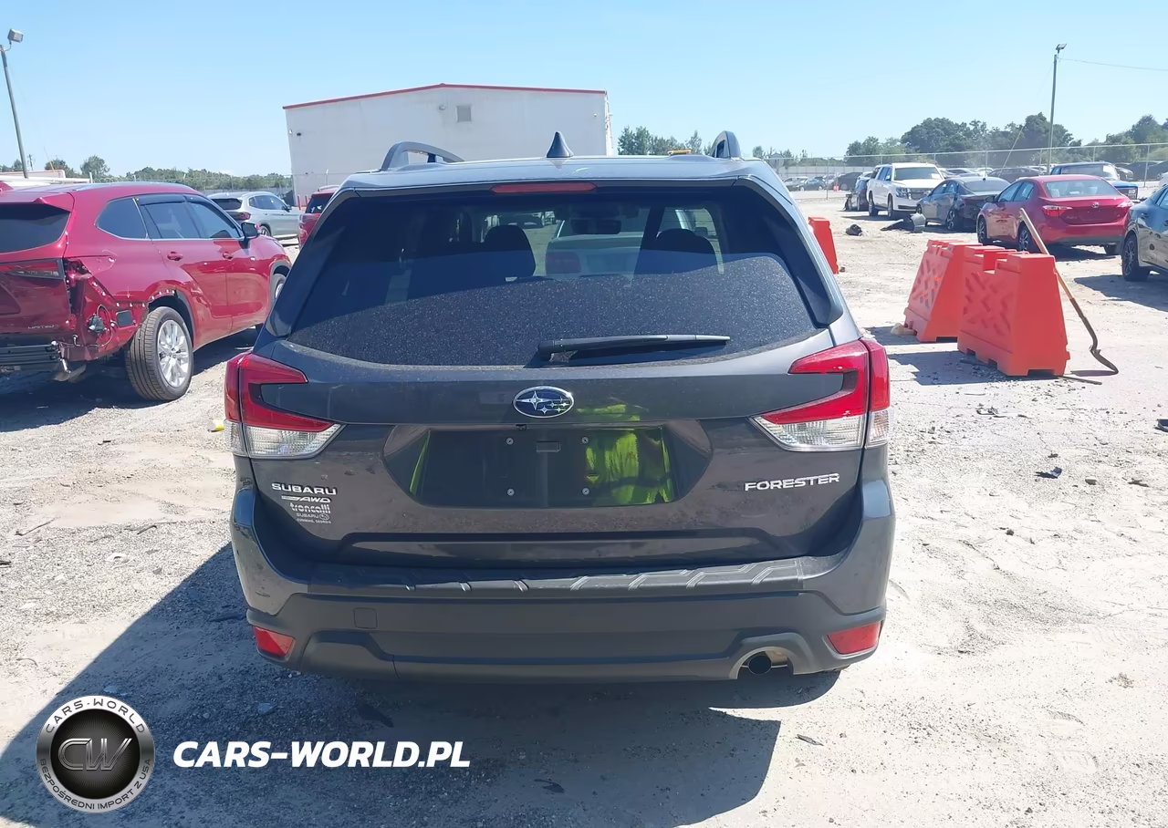 2021 Subaru Forester Premium VIN:JF2SKAJC6MH493516 - 17