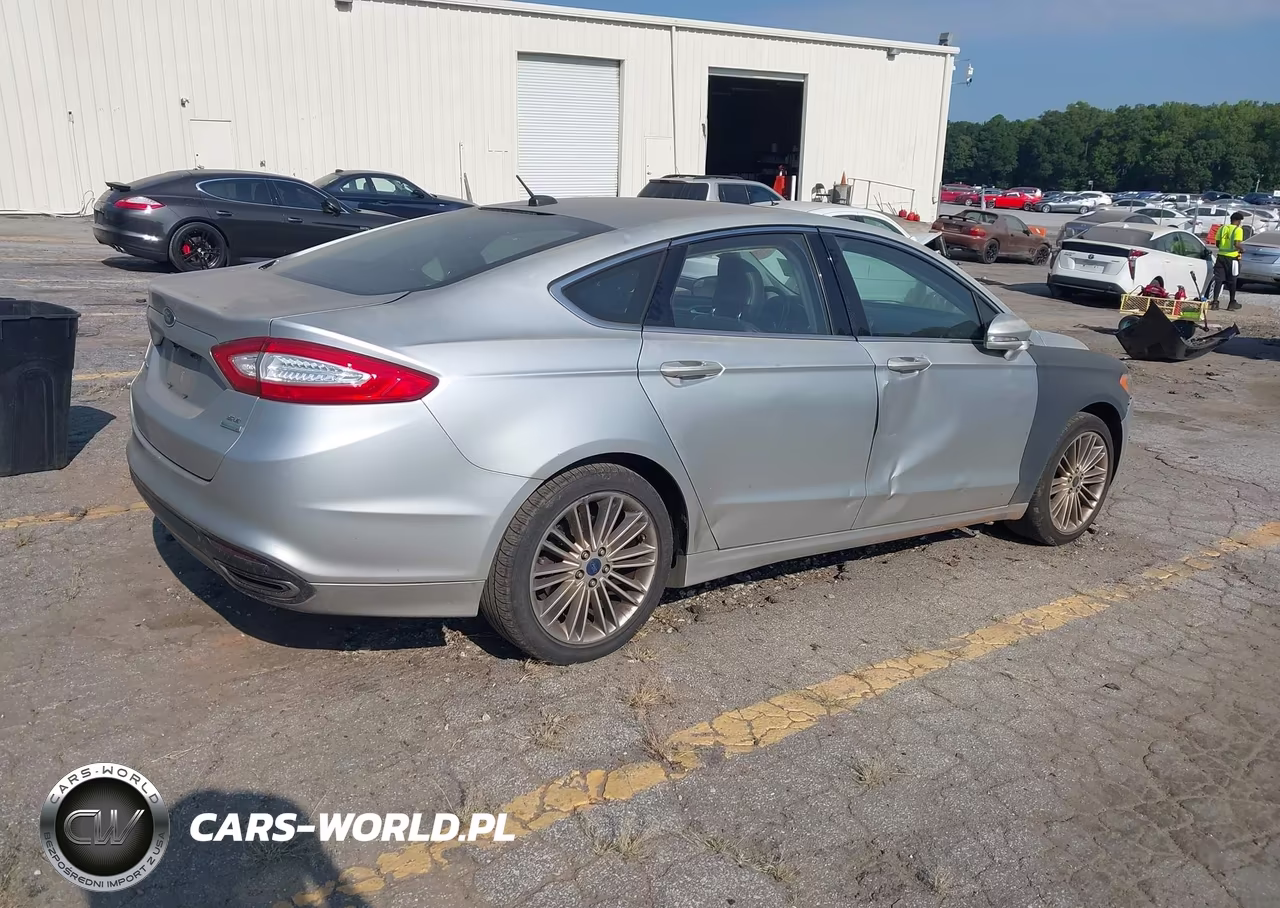 2015 Ford Fusion Se VIN:3FA6P0H97FR157113 - 4