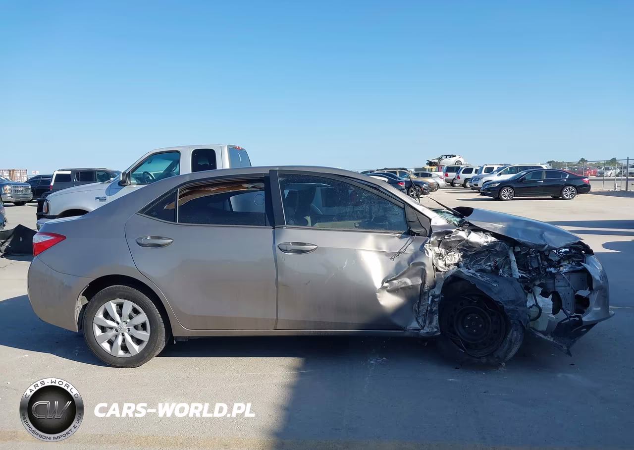 2015 Toyota Corolla Le VIN:2T1BURHE3FC305315 - 13