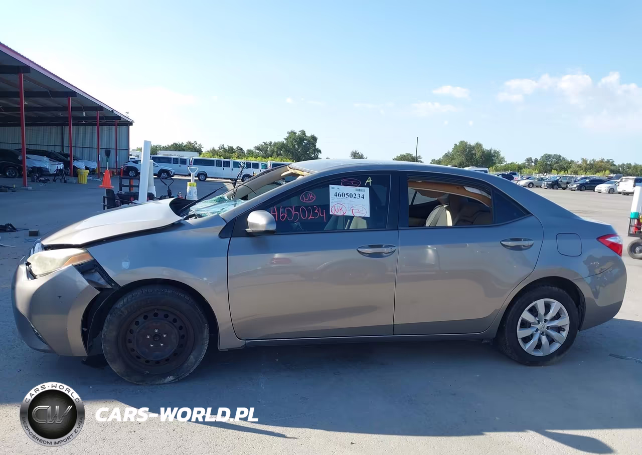 2015 Toyota Corolla Le VIN:2T1BURHE3FC305315 - 14