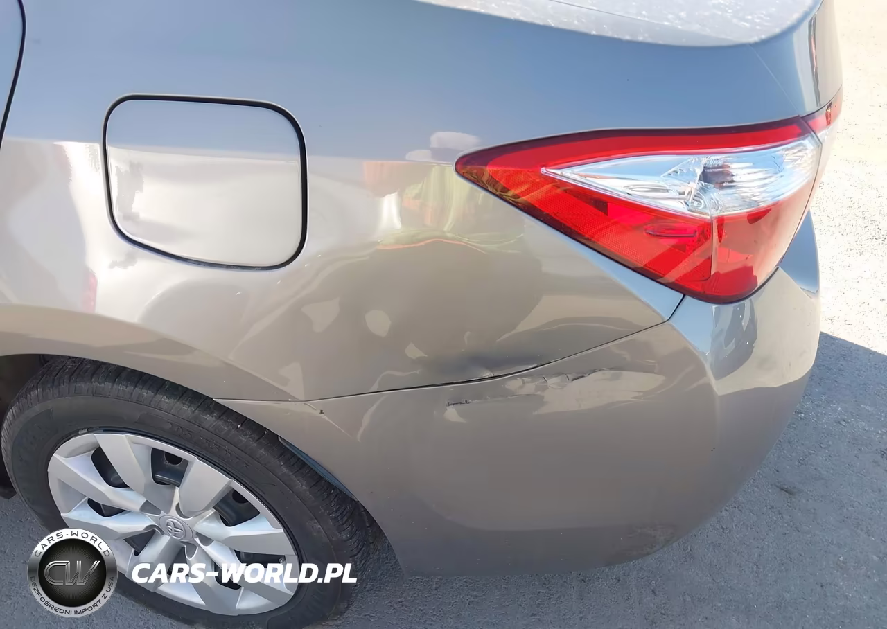 2015 Toyota Corolla Le VIN:2T1BURHE3FC305315 - 18