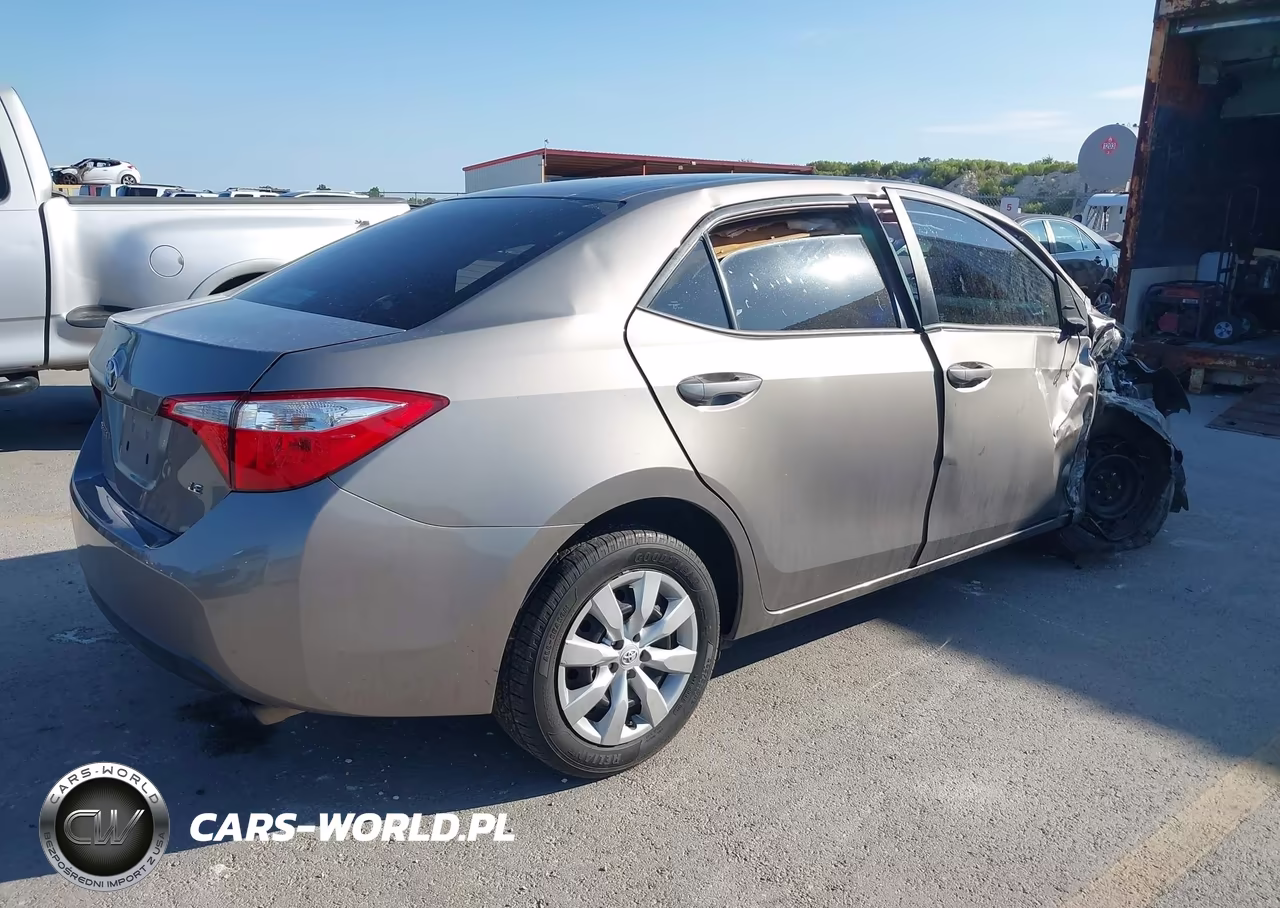 2015 Toyota Corolla Le VIN:2T1BURHE3FC305315 - 4