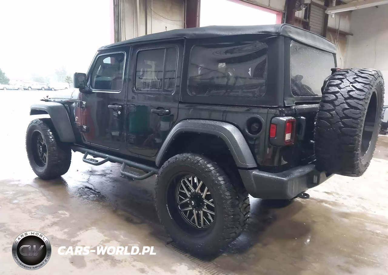 2021 Jeep Wrangler Unlimited Willys 4X4 VIN:1C4HJXDN2MW836393 - 3