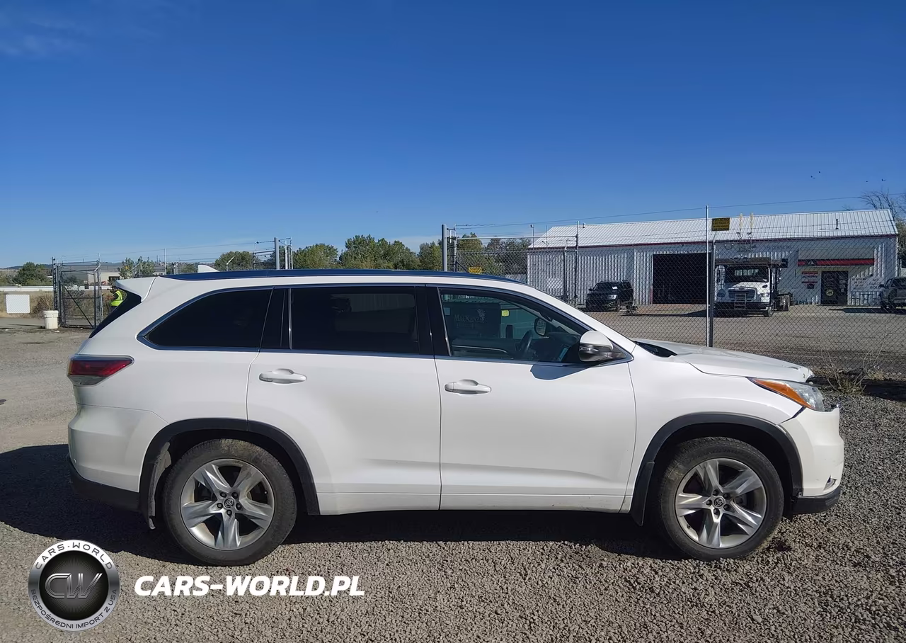 2016 Toyota Highlander Limited Platinum V6 VIN:5TDDKRFH5GS253481 - 13