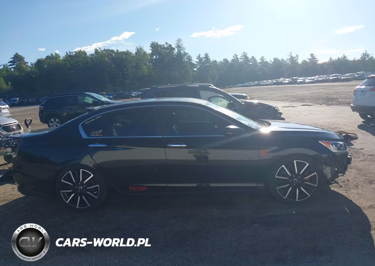 2017 Honda Accord Sport VIN:1HGCR2F50HA289244 - 14