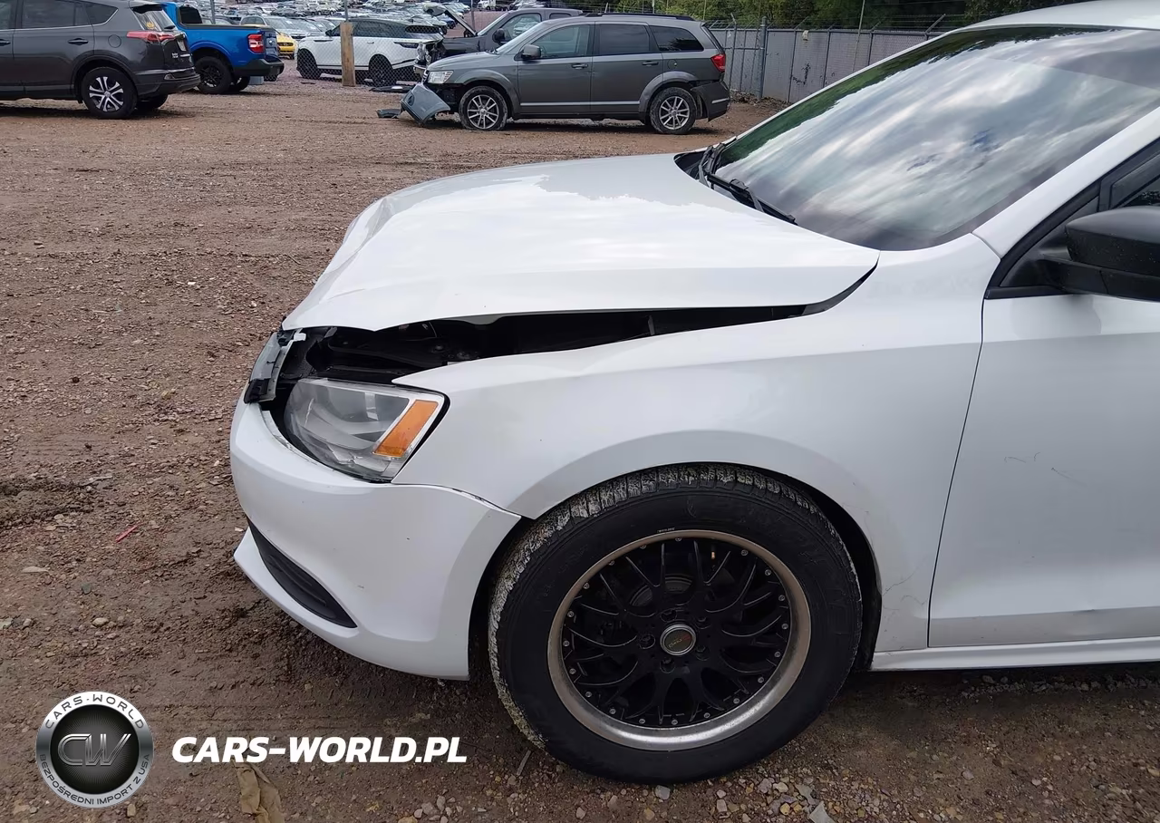 2014 Volkswagen Jetta 2.0L S VIN:3VW2K7AJ5EM313114 - 13