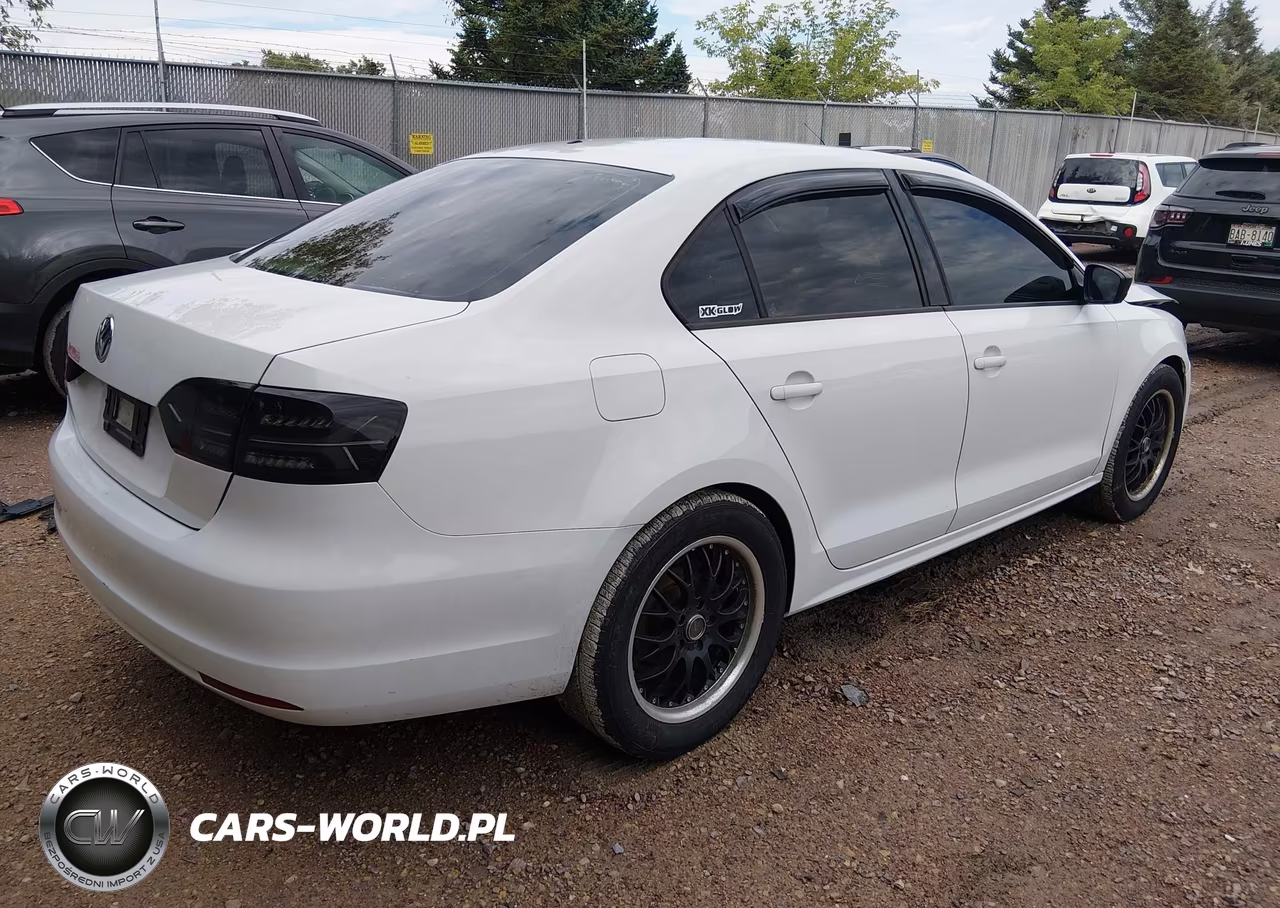 2014 Volkswagen Jetta 2.0L S VIN:3VW2K7AJ5EM313114 - 4