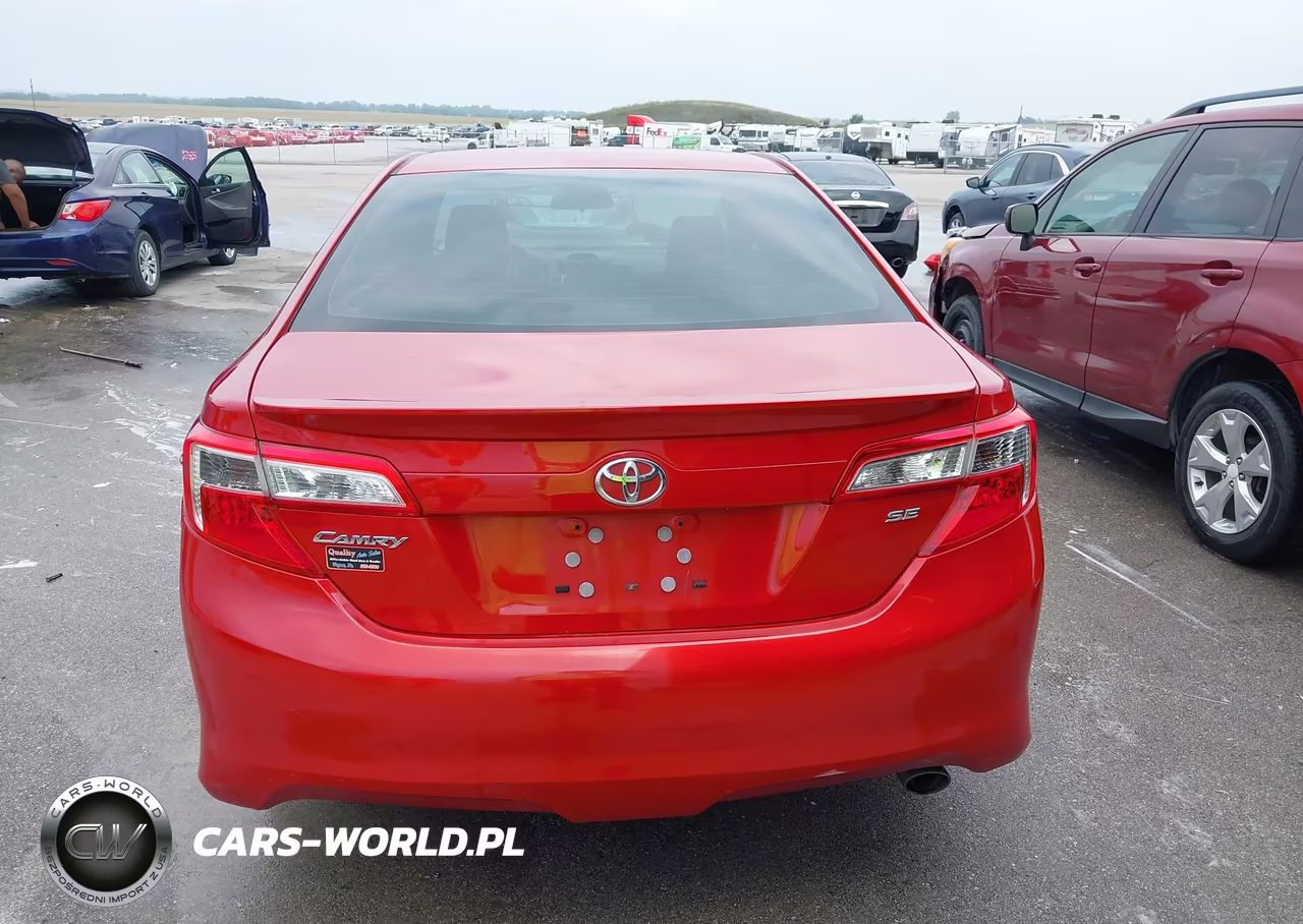 2014 Toyota Camry Se VIN:4T1BF1FK2EU760108 - 16