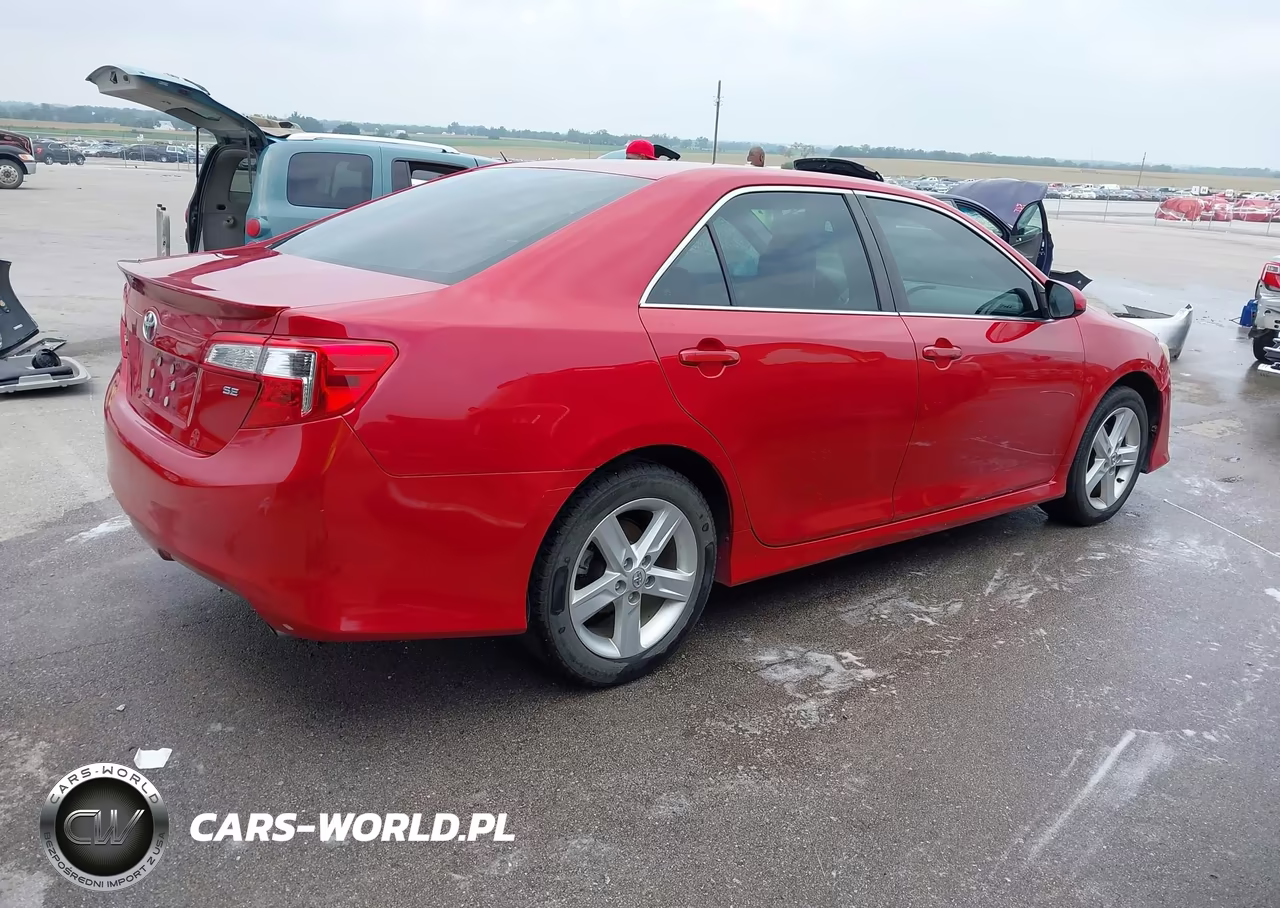 2014 Toyota Camry Se VIN:4T1BF1FK2EU760108 - 4