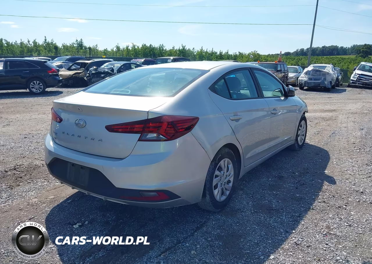 2019 Hyundai Elantra Se VIN:5NPD74LF5KH486170 - 4