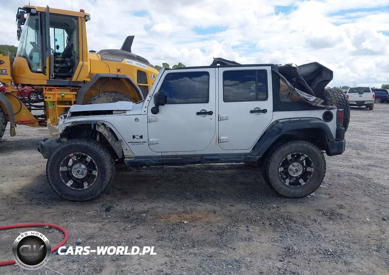 2008 Jeep Wrangler Unlimited X VIN:1J4GA39128L511237 - 14