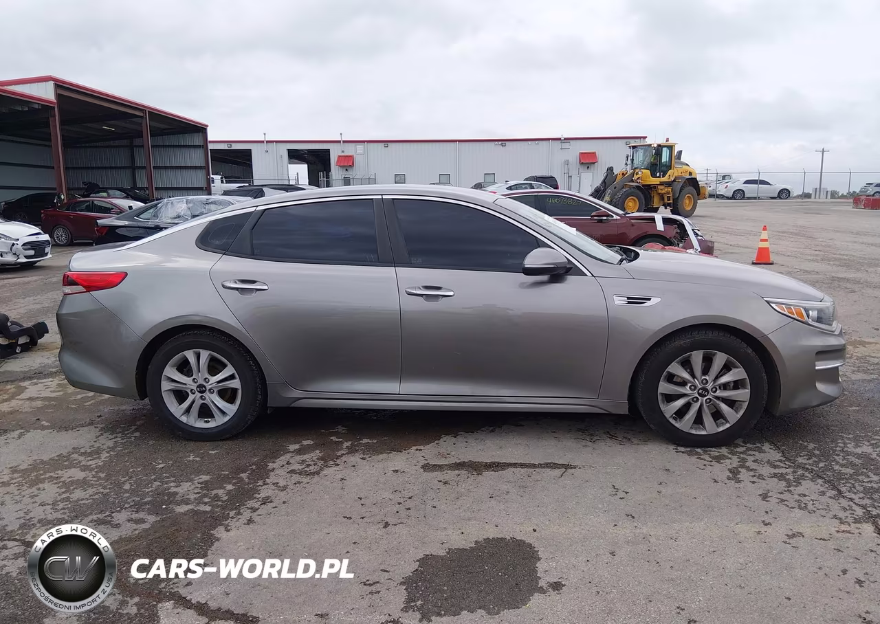 2018 Kia Optima Lx VIN:5XXGT4L3XJG257346 - 12