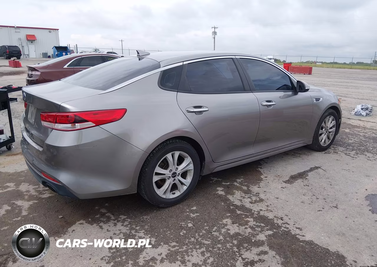 2018 Kia Optima Lx VIN:5XXGT4L3XJG257346 - 4