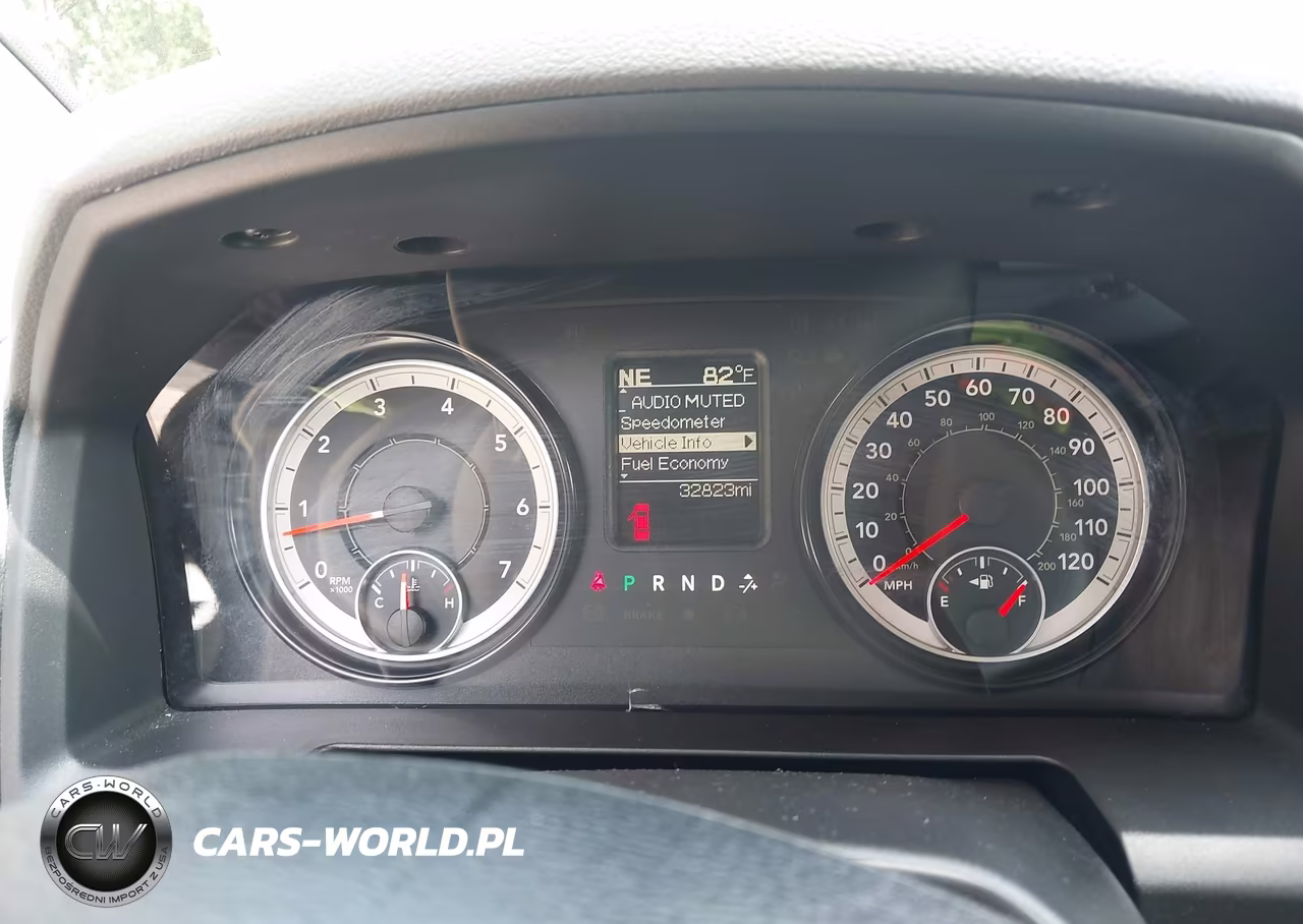 2016 Ram 1500 Tradesman VIN:1C6RR7FG4GS362395 - 7