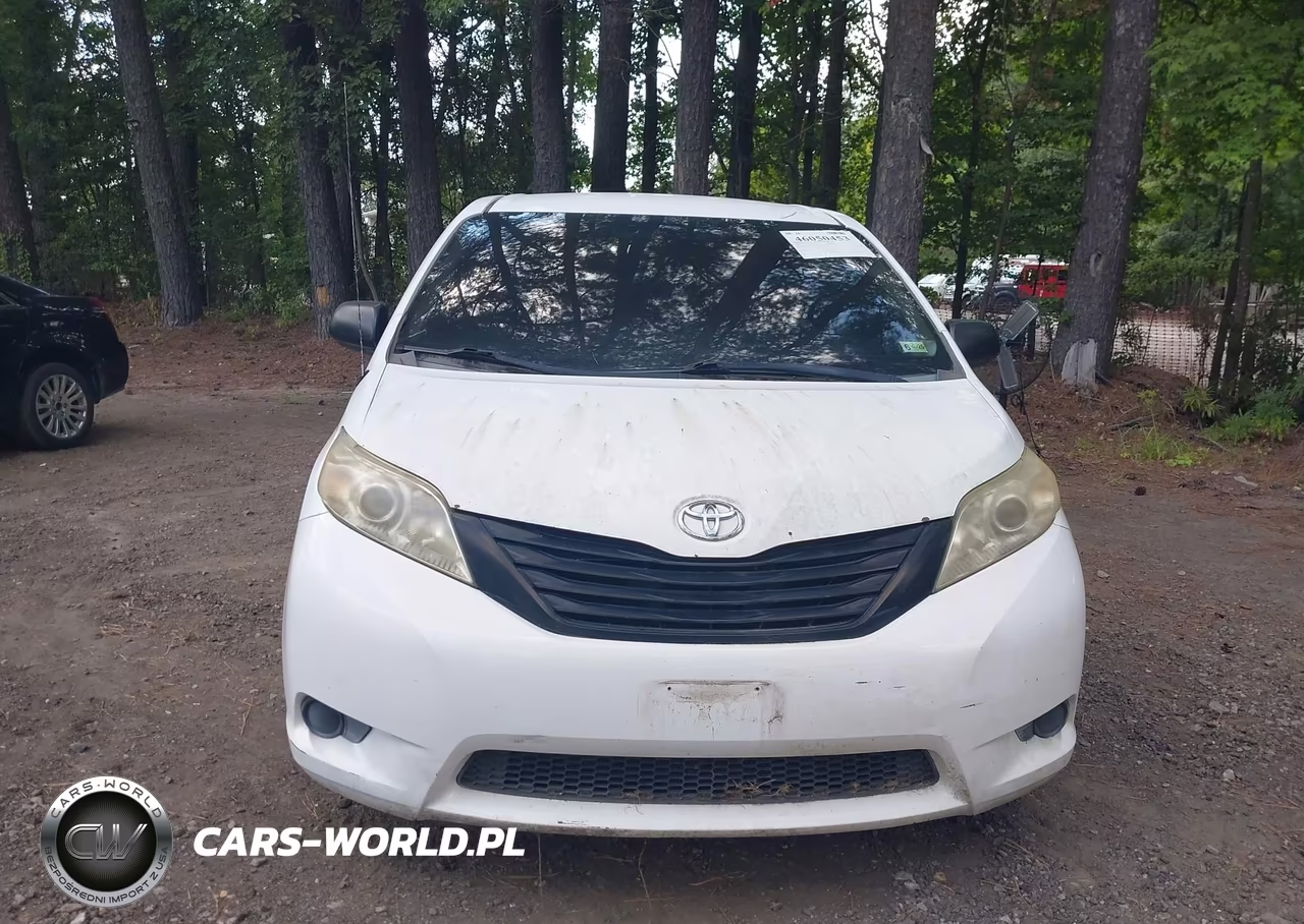 2012 Toyota Sienna Base 7 Passenger VIN:5TDKA3DC9CS009910 - 12