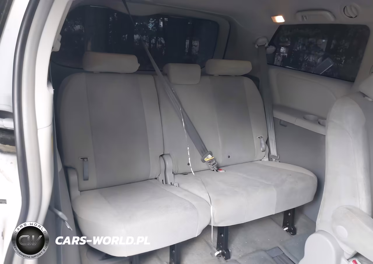 2012 Toyota Sienna Base 7 Passenger VIN:5TDKA3DC9CS009910 - 17