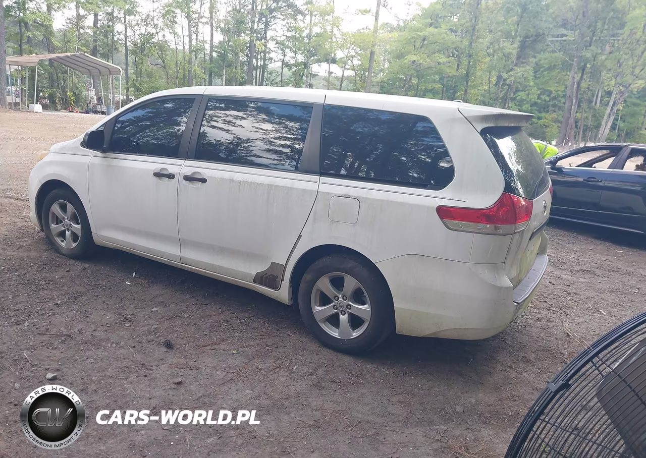 2012 Toyota Sienna Base 7 Passenger VIN:5TDKA3DC9CS009910 - 3