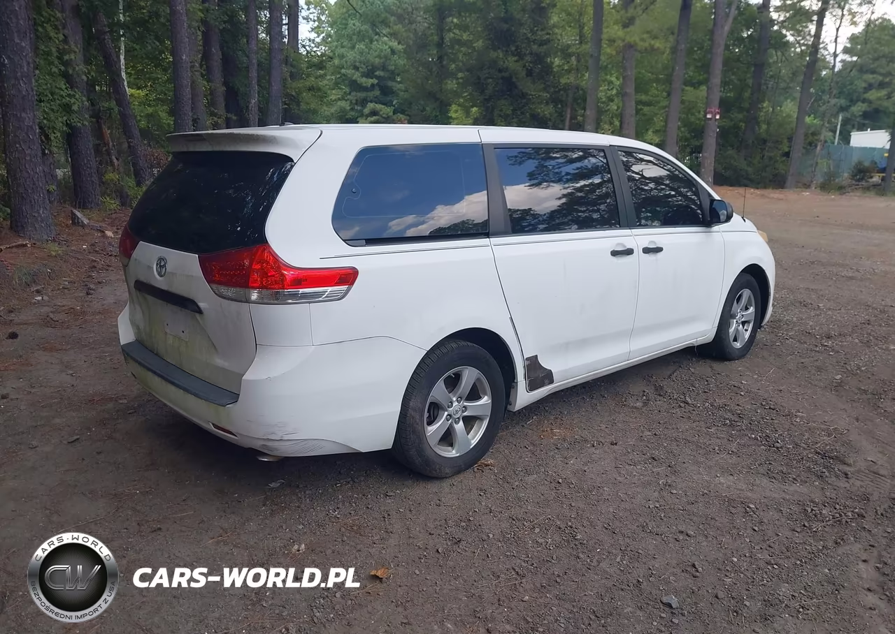 2012 Toyota Sienna Base 7 Passenger VIN:5TDKA3DC9CS009910 - 4