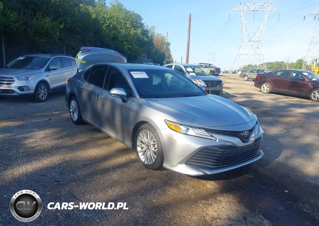2018 Toyota Camry Xle VIN:4T1B11HK4JU055185 - 1