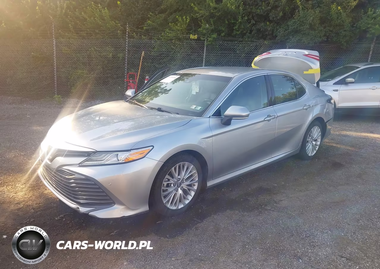 2018 Toyota Camry Xle VIN:4T1B11HK4JU055185 - 2