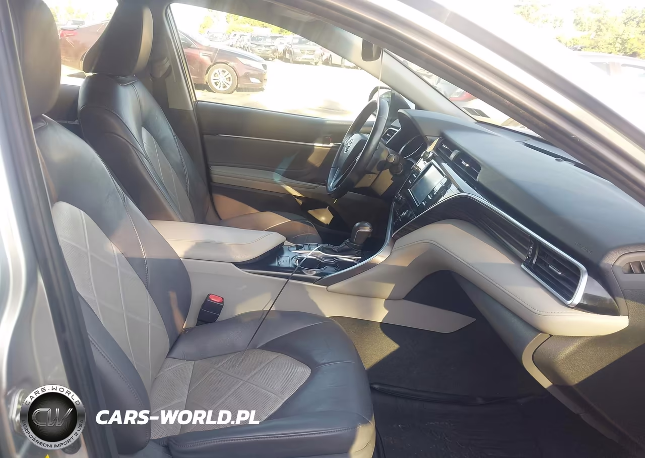 2018 Toyota Camry Xle VIN:4T1B11HK4JU055185 - 5