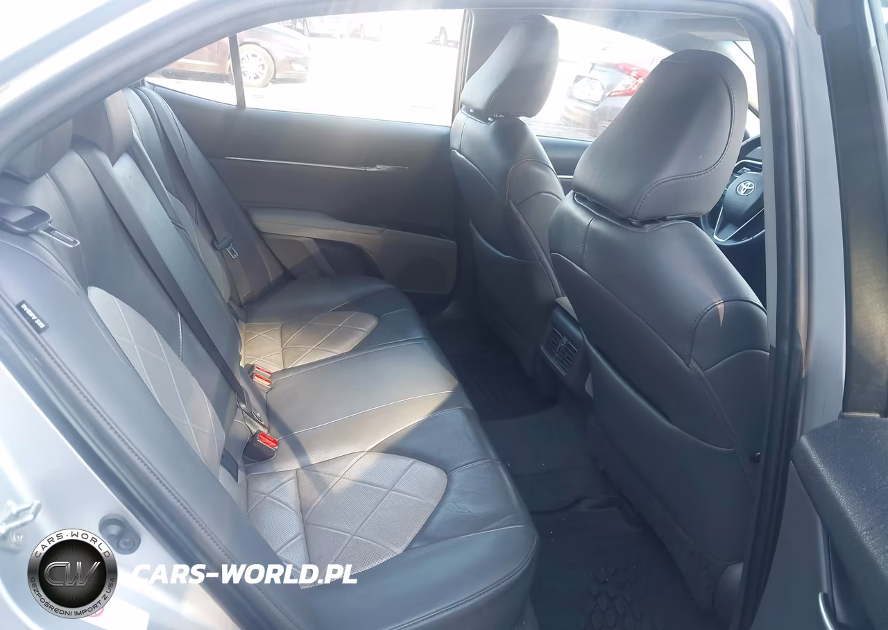 2018 Toyota Camry Xle VIN:4T1B11HK4JU055185 - 8