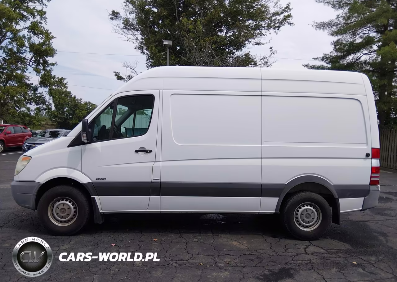 2010 Mercedes-Benz Sprinter Van 2500 VIN:WD3PE7CC3A5488423 - 18