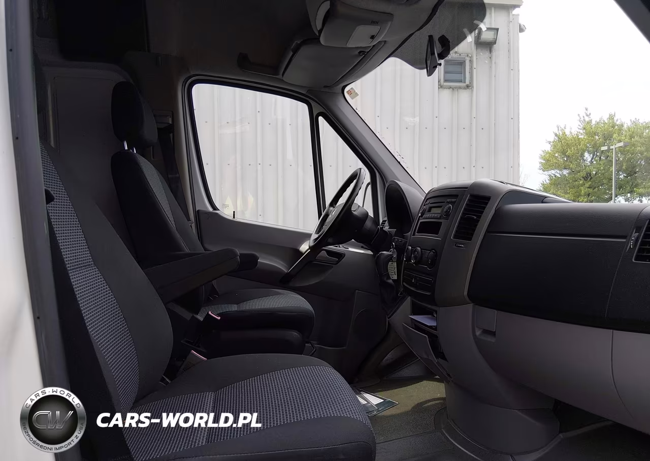 2010 Mercedes-Benz Sprinter Van 2500 VIN:WD3PE7CC3A5488423 - 5