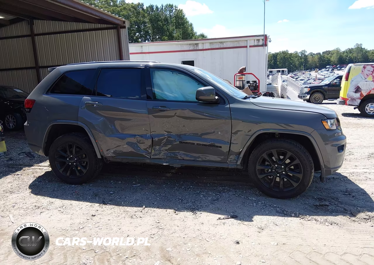 2020 Jeep Grand Cherokee Altitude 4X4 VIN:1C4RJFAG5LC377459 - 13