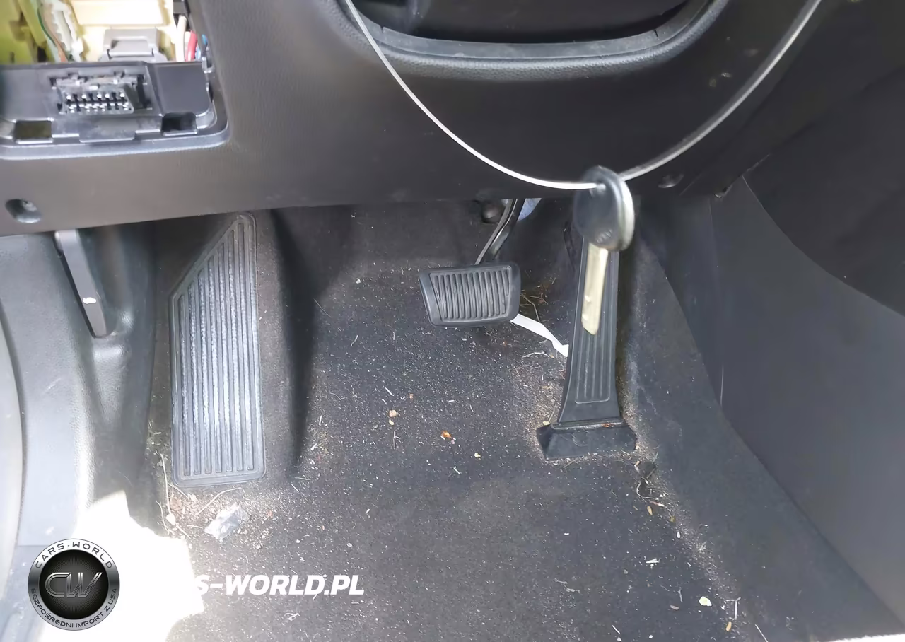 2016 Kia Soul + VIN:KNDJP3A58G7401826 - 11