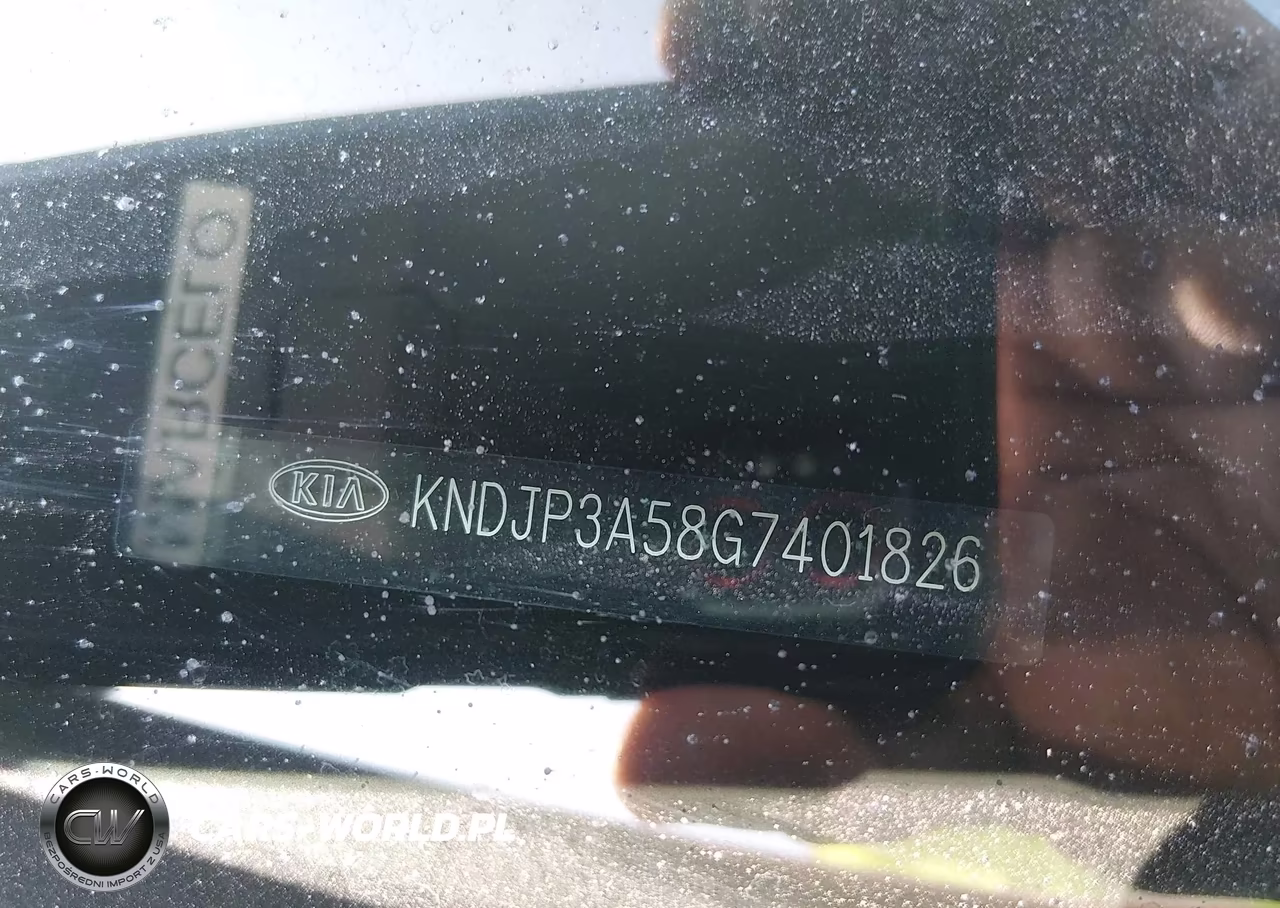 2016 Kia Soul + VIN:KNDJP3A58G7401826 - 9