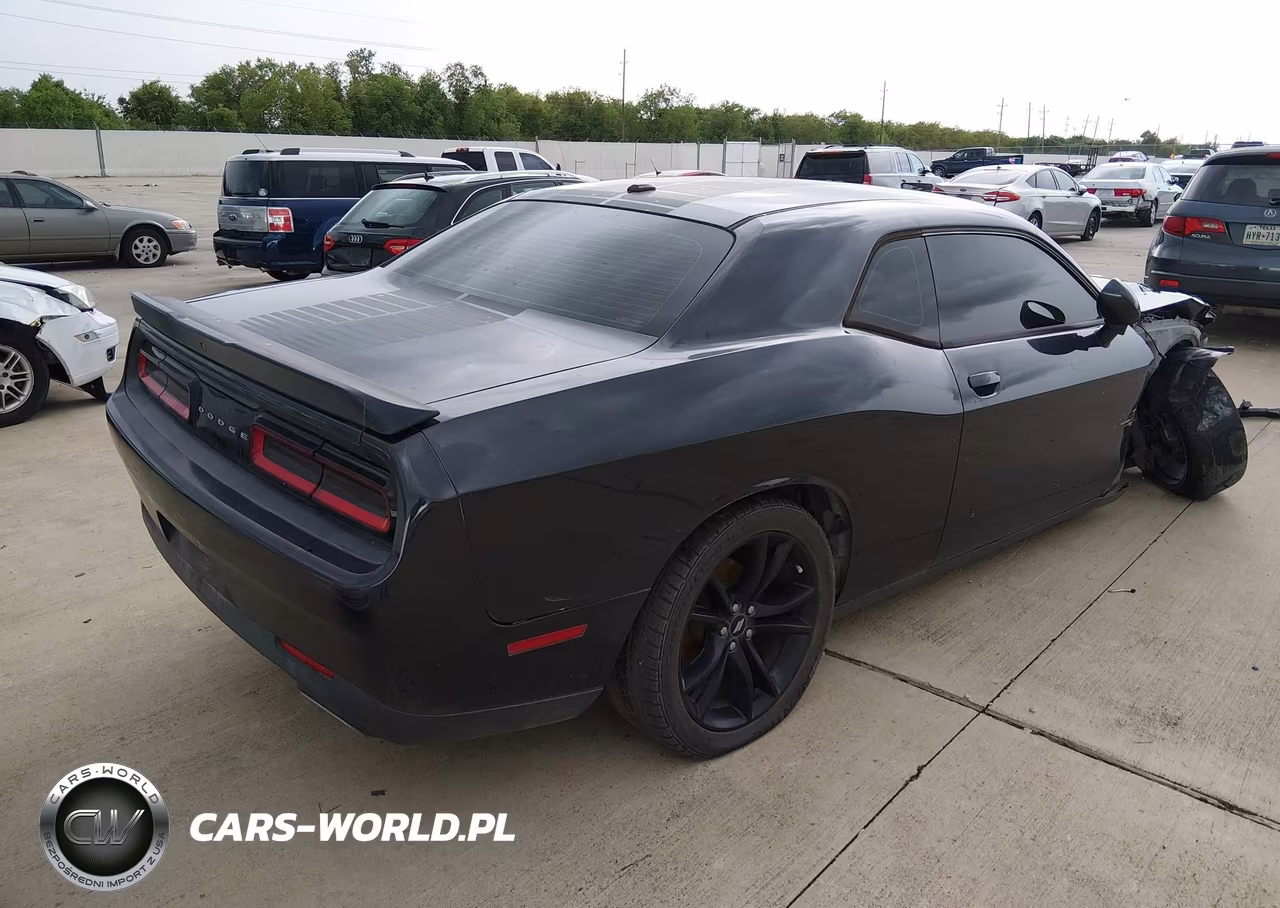 2017 Dodge Challenger Sxt VIN:2C3CDZAG4HH532090 - 4