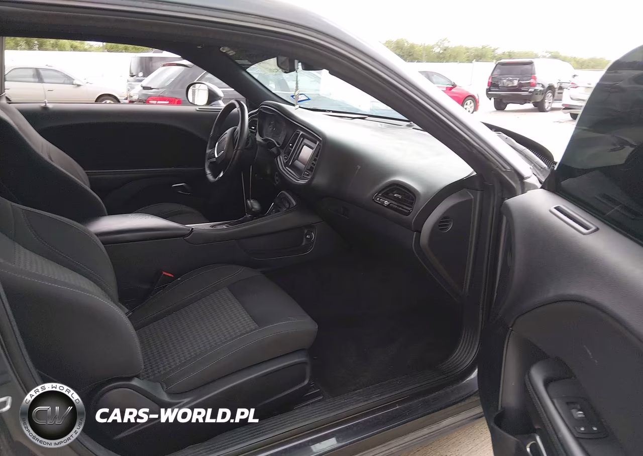 2017 Dodge Challenger Sxt VIN:2C3CDZAG4HH532090 - 5