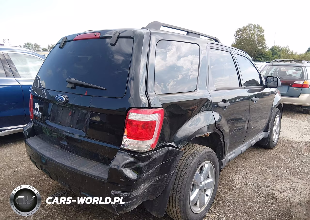 2010 Ford Escape Xlt VIN:1FMCU0D71AKC29054 - 4