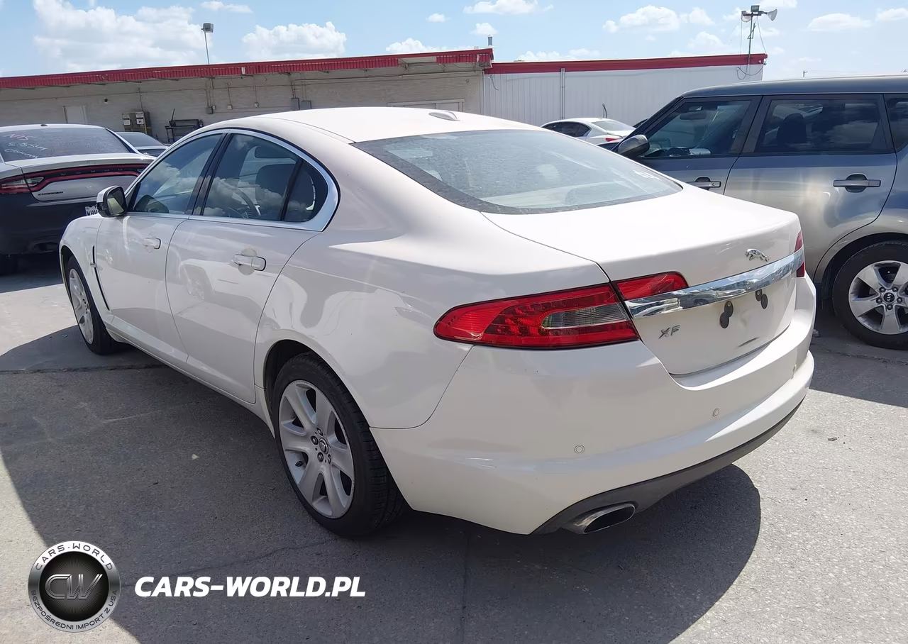 2009 Jaguar Xf Luxury VIN:SAJWA05BX9HR39593 - 3