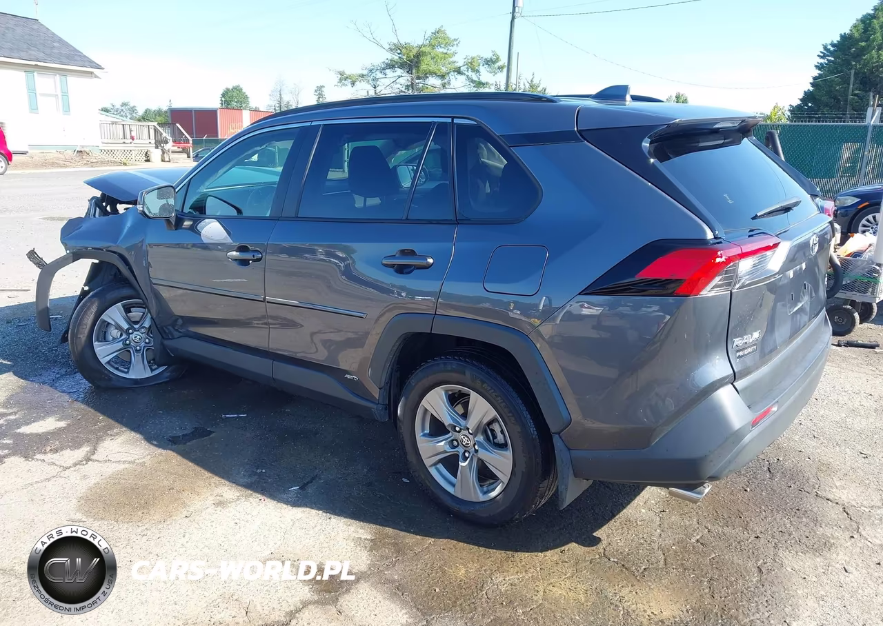 2024 Toyota Rav4 Hybrid Xle VIN:JTMRWRFV1RD241780 - 3