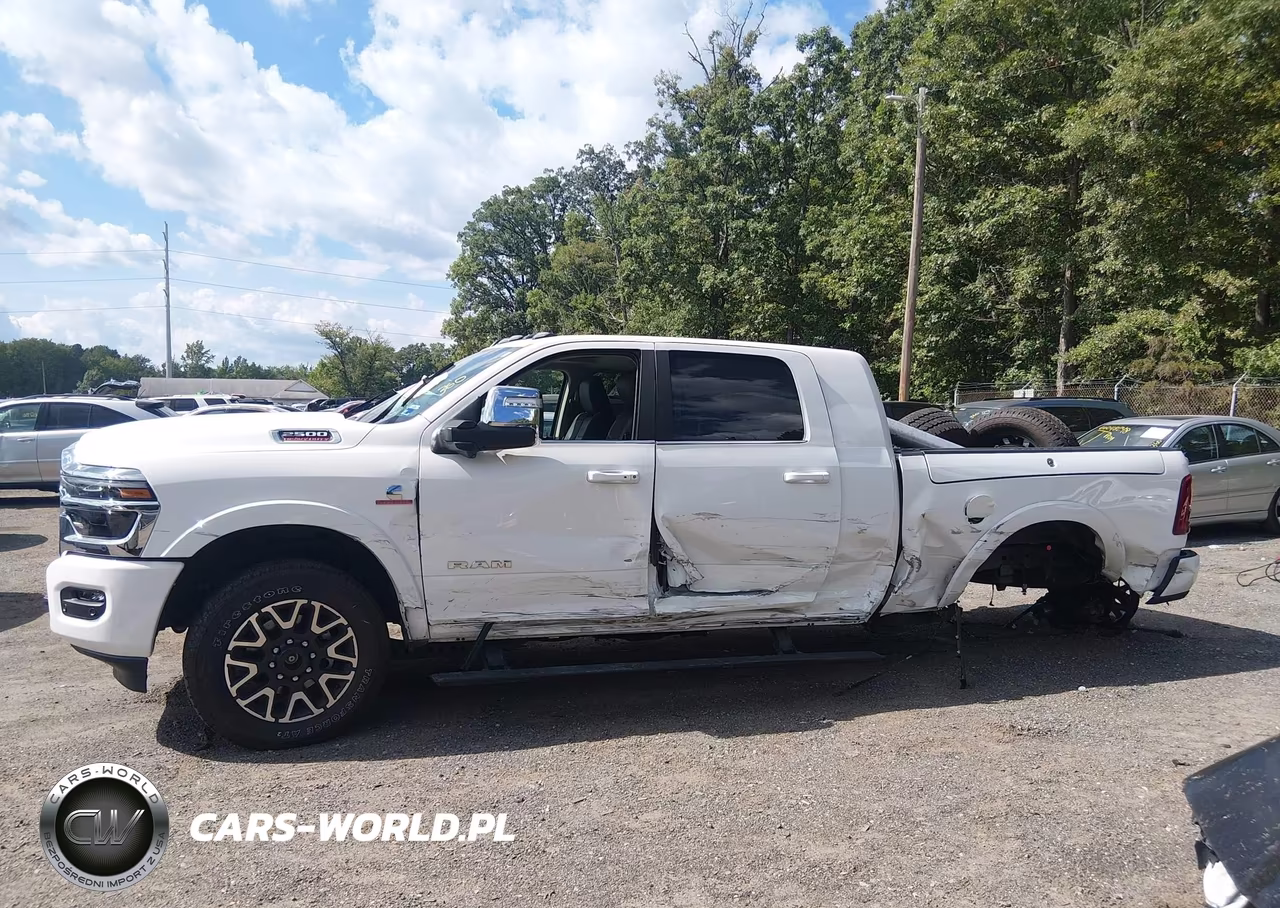 2026 Ram 2500 Limited Longhorn 4X4 8' Box VIN:3C63R5TL6TG270881 - 14