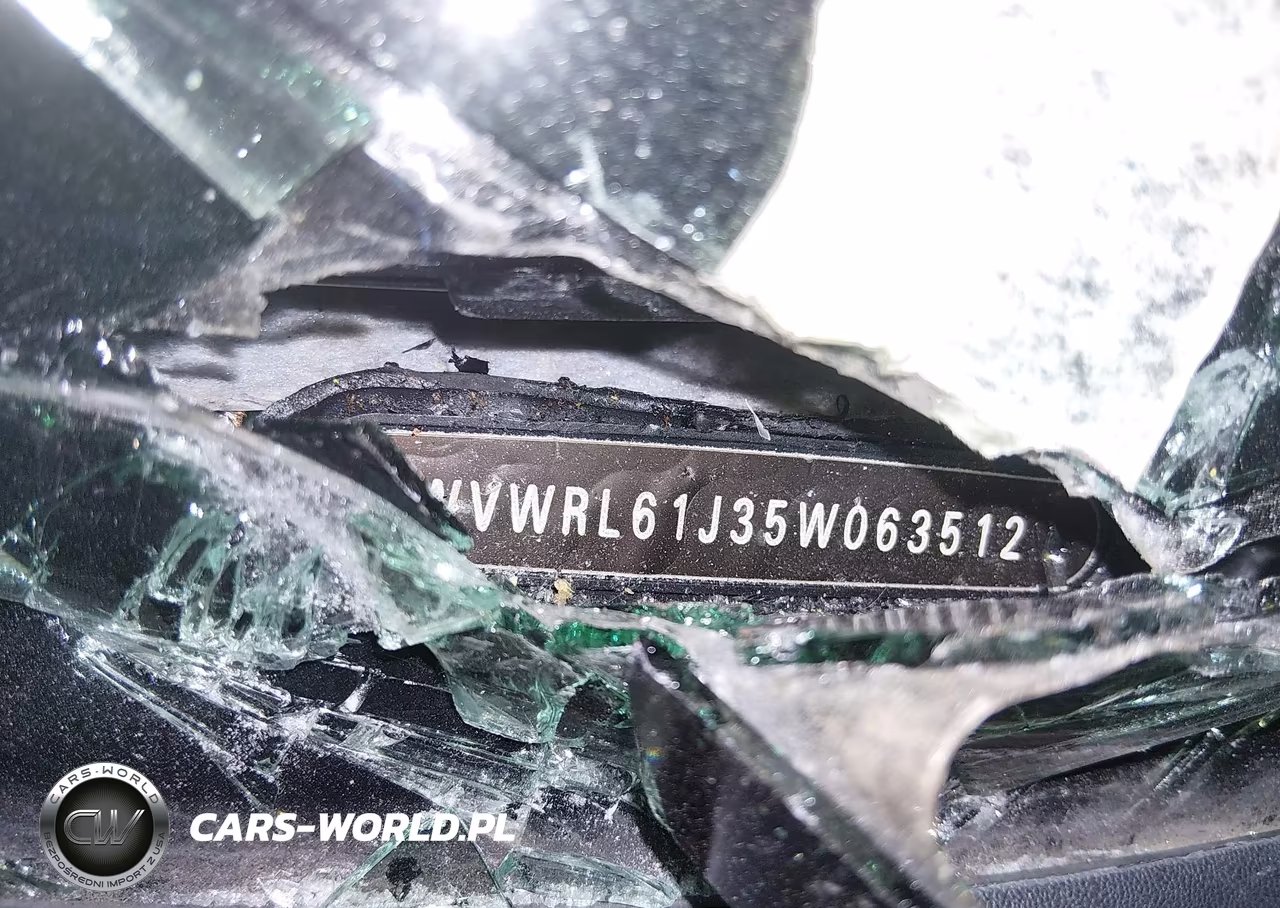 2005 Volkswagen Jetta Gl VIN:WVWRL61J35W063512 - 9