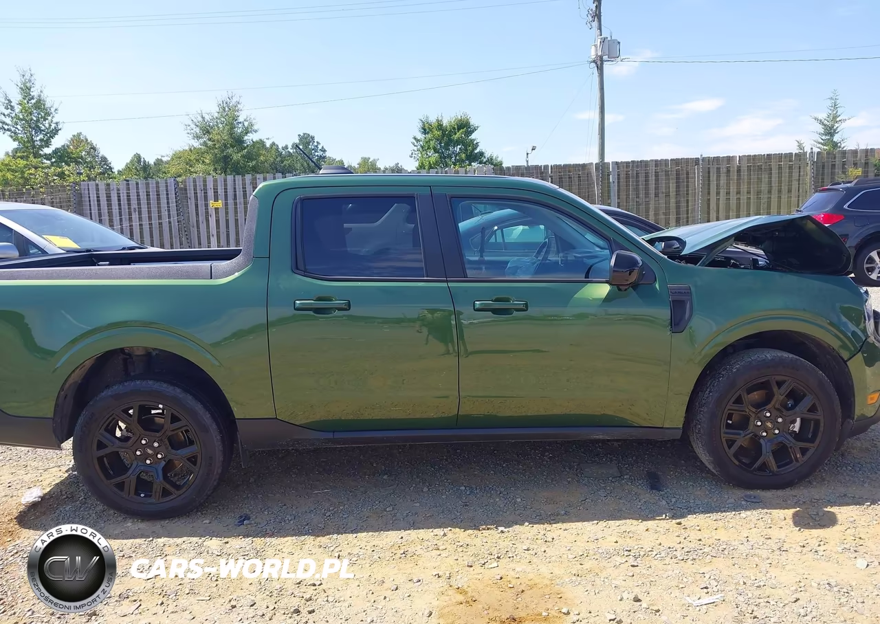 2025 Ford Maverick Lariat VIN:3FTTW8S3XSRA12211 - 13