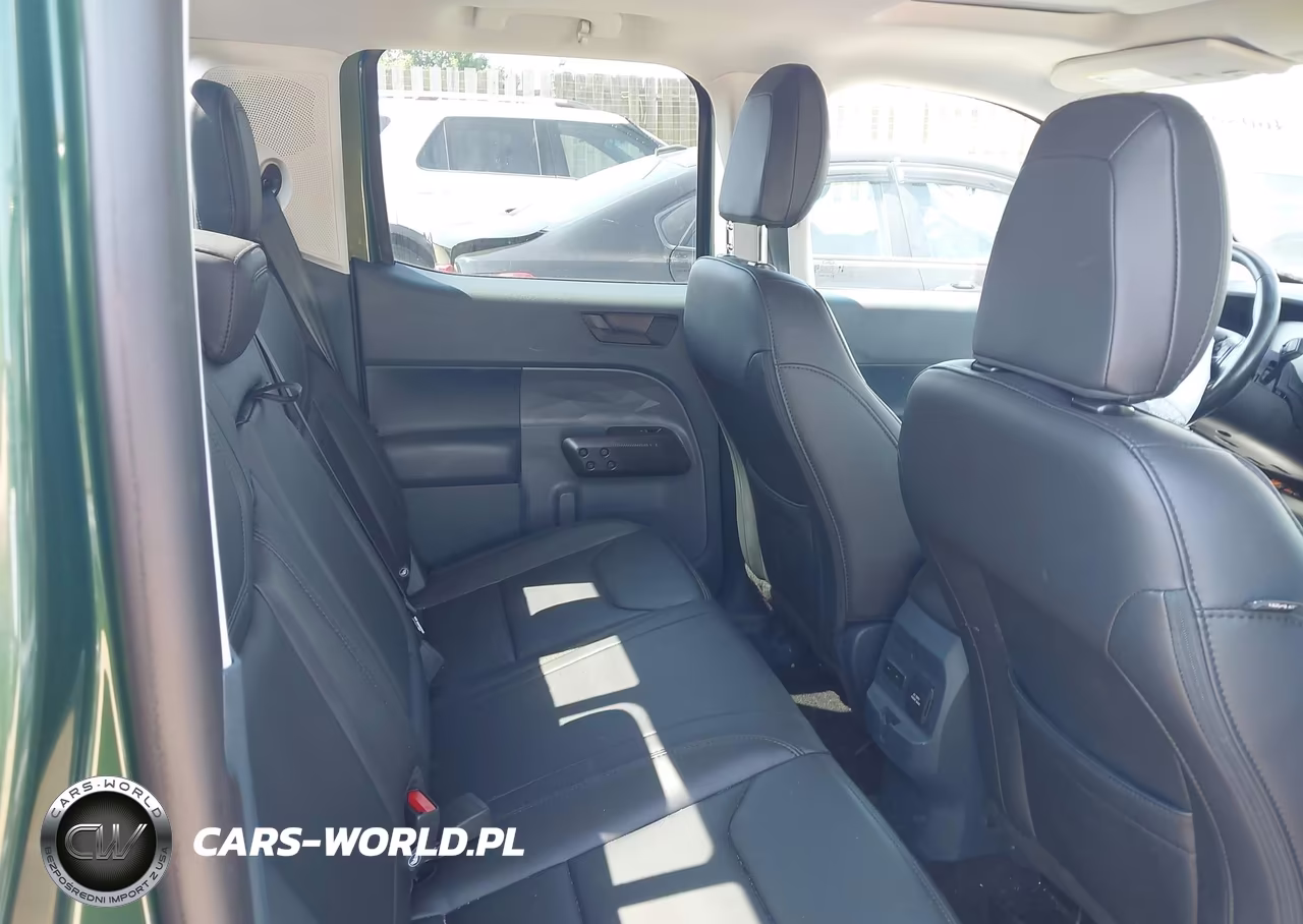 2025 Ford Maverick Lariat VIN:3FTTW8S3XSRA12211 - 8