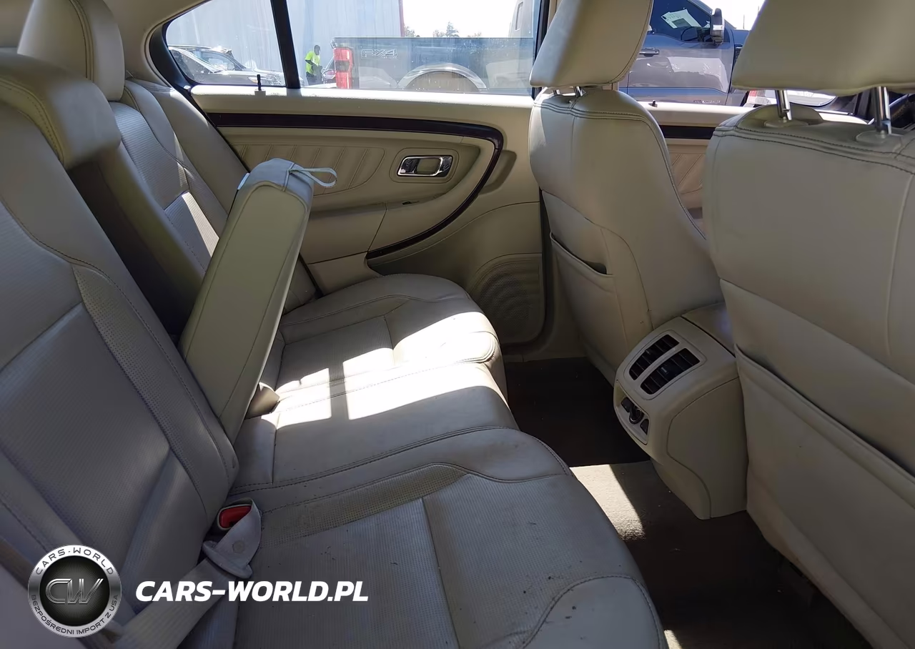 2011 Ford Taurus Limited VIN:1FAHP2FW8BG135023 - 8