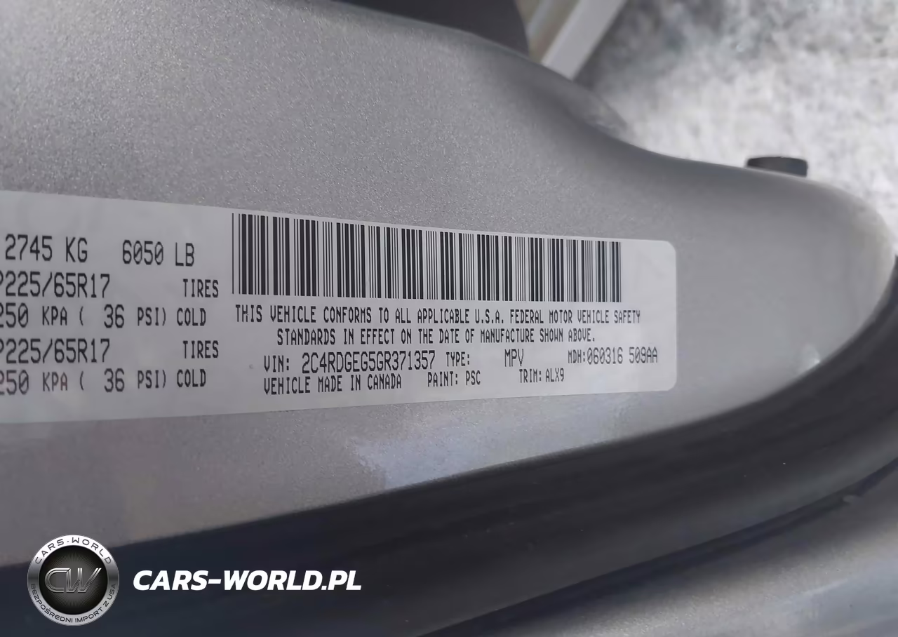 2016 Dodge Grand Caravan R-T VIN:2C4RDGEG5GR371357 - 9