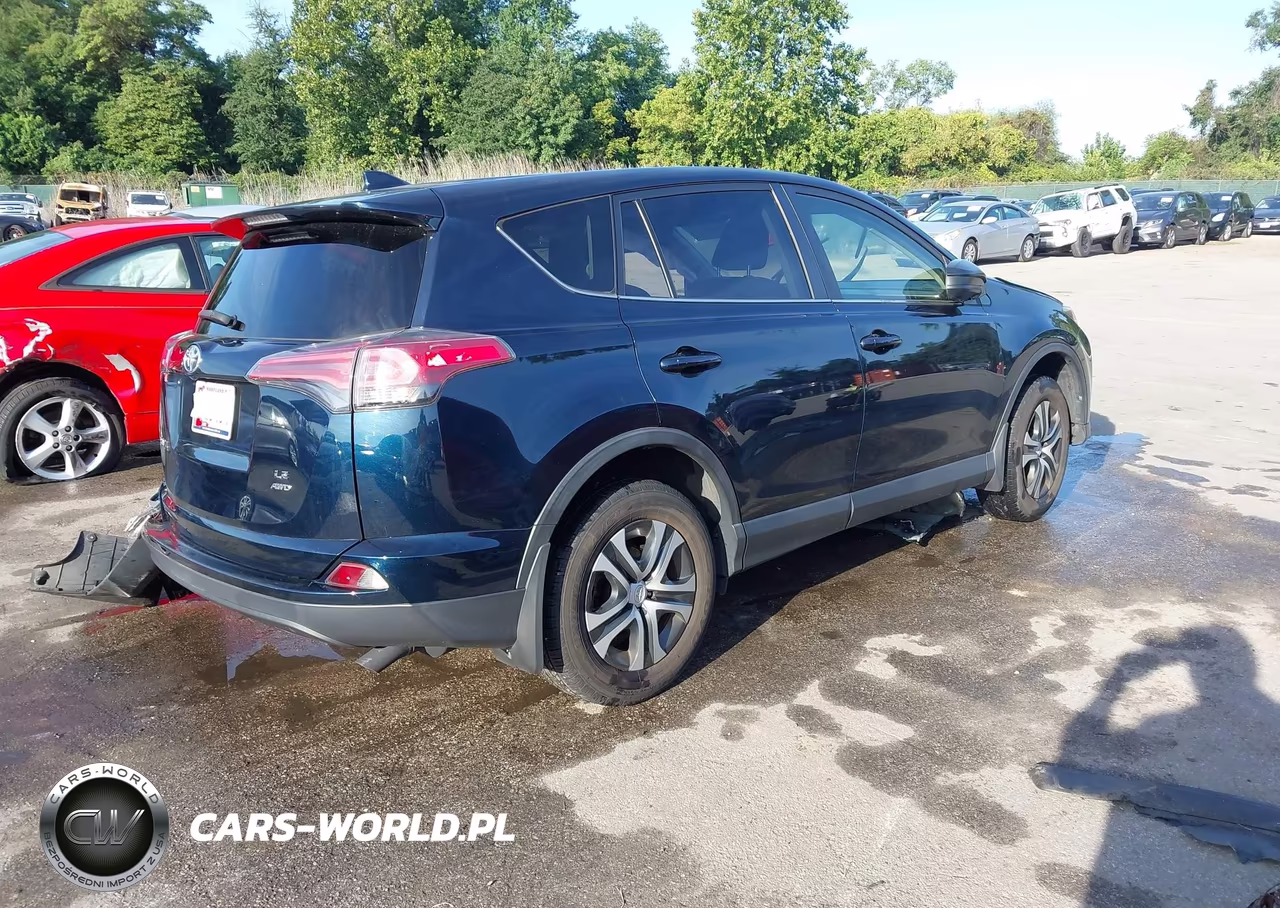 2018 Toyota Rav4 Le VIN:JTMBFREV0JJ235042 - 4