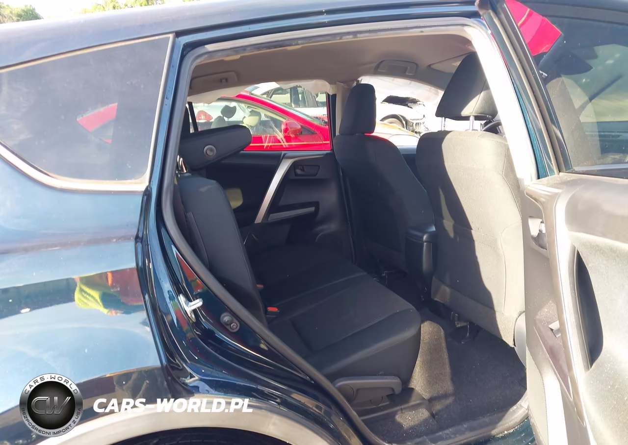 2018 Toyota Rav4 Le VIN:JTMBFREV0JJ235042 - 8
