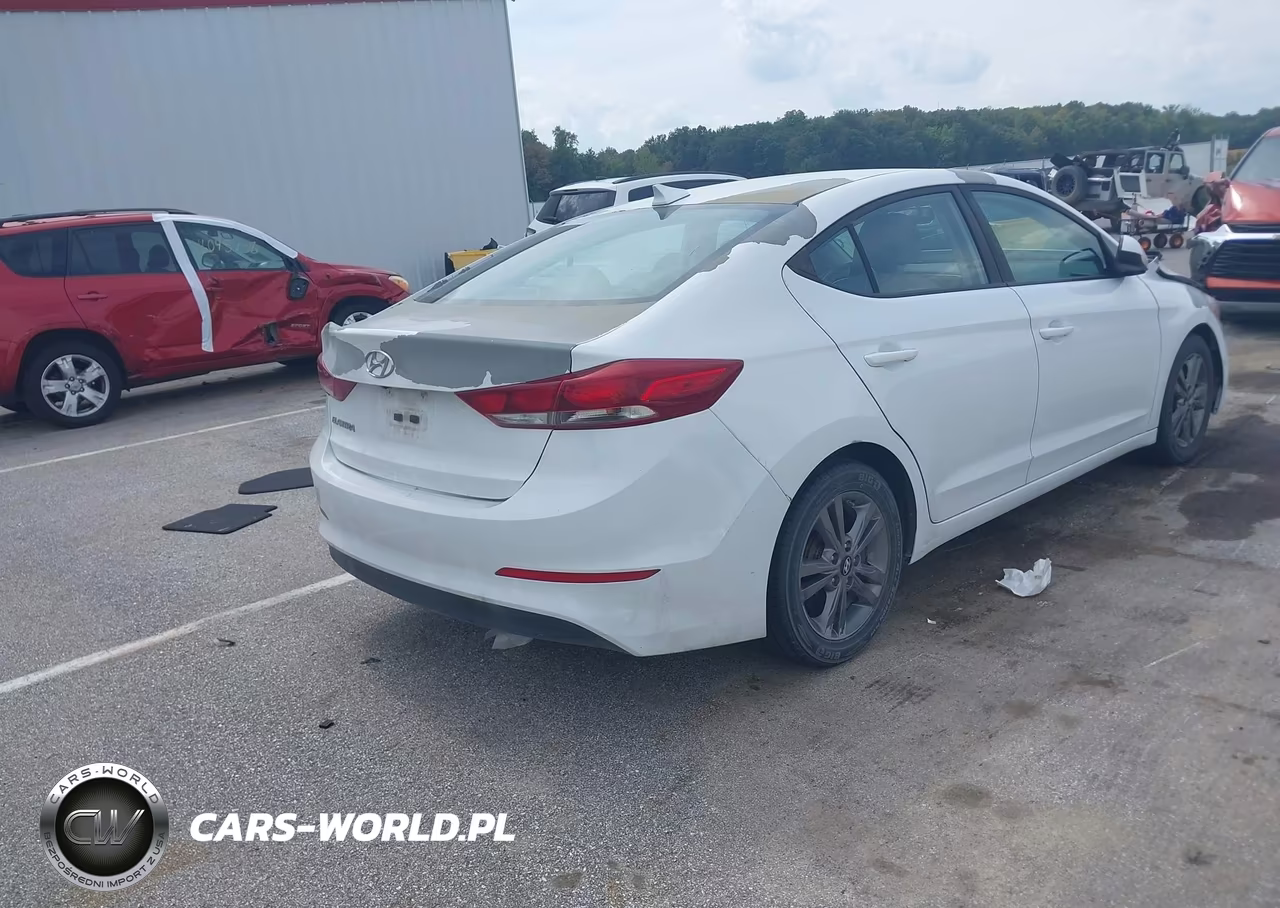 2017 Hyundai Elantra Se VIN:5NPD84LF5HH207435 - 4