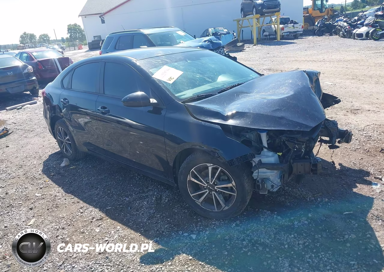 2023 Kia Forte Lxs
