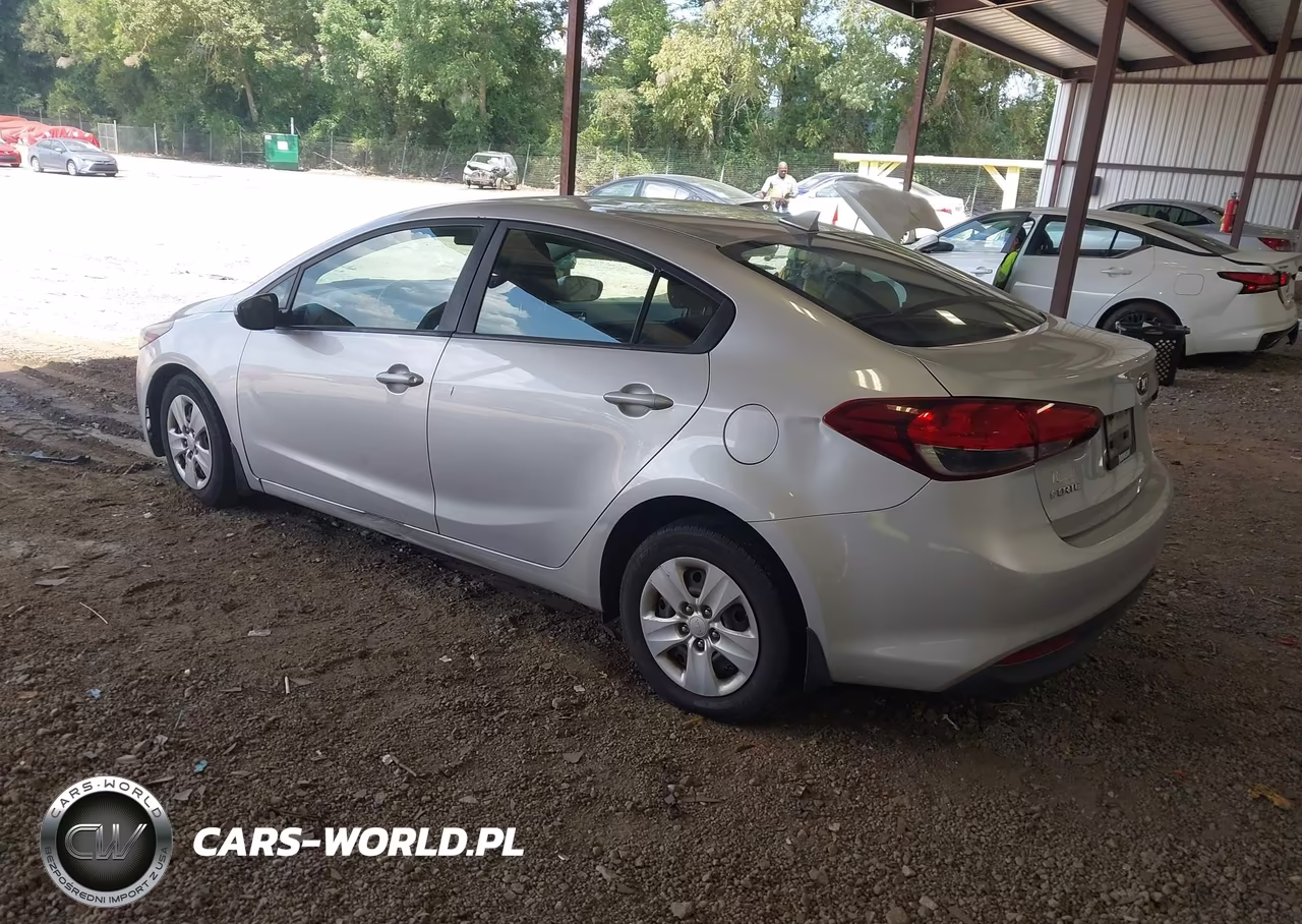 2017 Kia Forte Lx VIN:3KPFK4A78HE065625 - 3